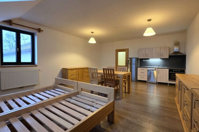 Pronájem, Byt 1+kk, Čermná