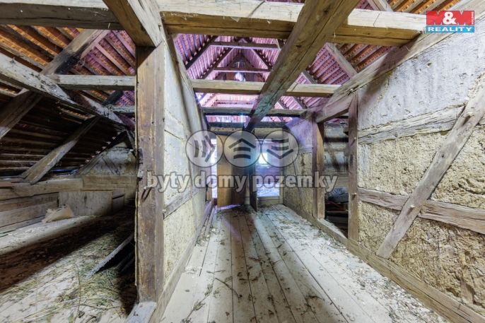 Prodej, Zemědělská usedlost, Okrouhlá