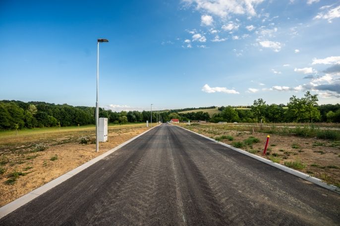 Prodej, Pozemek k bydlení, Újezd