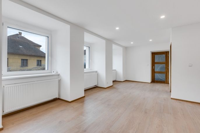 Prodej, Byt 3+kk, Lochovice