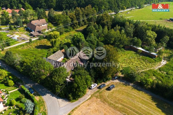 Prodej, Zemědělská usedlost, Hracholusky