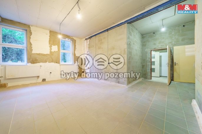 Prodej, Obchod a služby, Březová