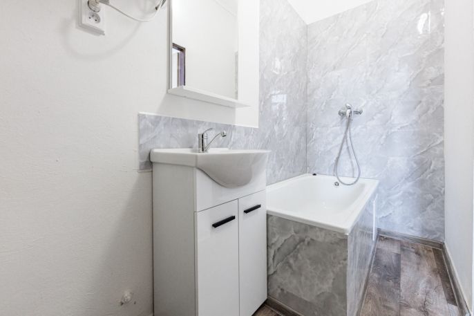 Prodej, Byt 2+1, Karlovy Vary