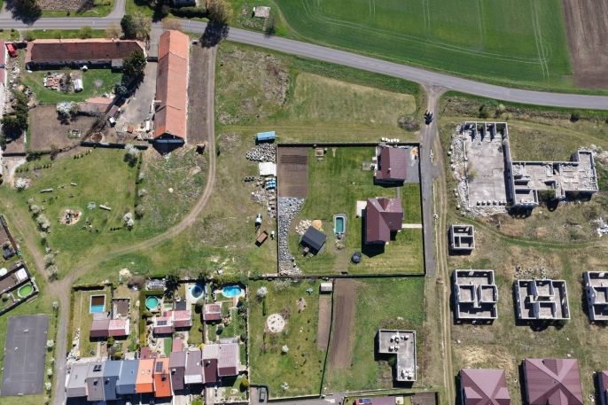 Prodej, Na klíč, Račetice