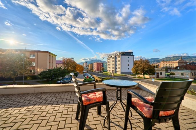 Pronájem, Obchodní objekt, Ostrov