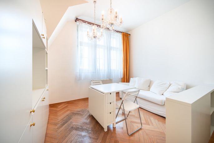 Pronájem, Byt 1+kk, Praha