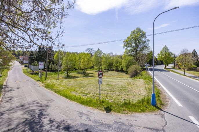 Prodej, Pozemek k bydlení, Veliny
