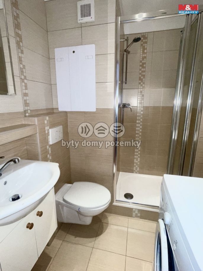 Pronájem, Byt 1+1, Děčín