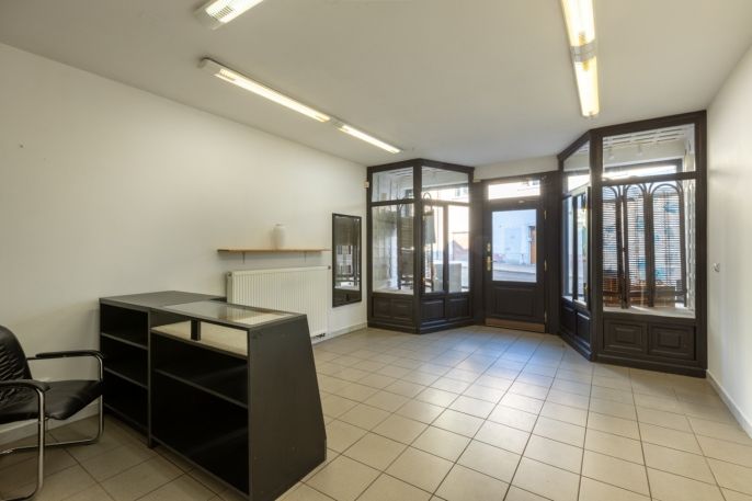 Prodej, Obchod a služby, Postoloprty