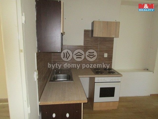 Pronájem, Byt 1+1, Luby