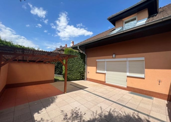 Pronájem, Rodinný dům, Jesenice