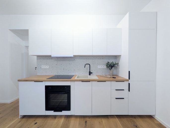 Pronájem, Byt 1+kk, Praha