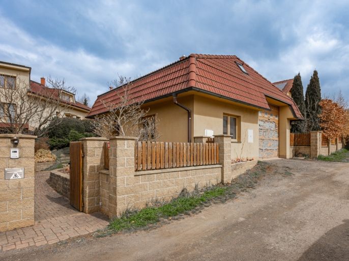 Pronájem, Byt 2+kk, Velké Popovice