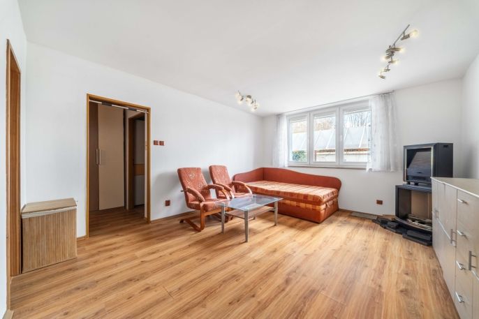 Prodej, Byt 1+kk, Vráž