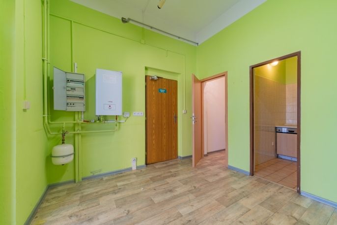 Prodej, Obchod a služby, Cheb