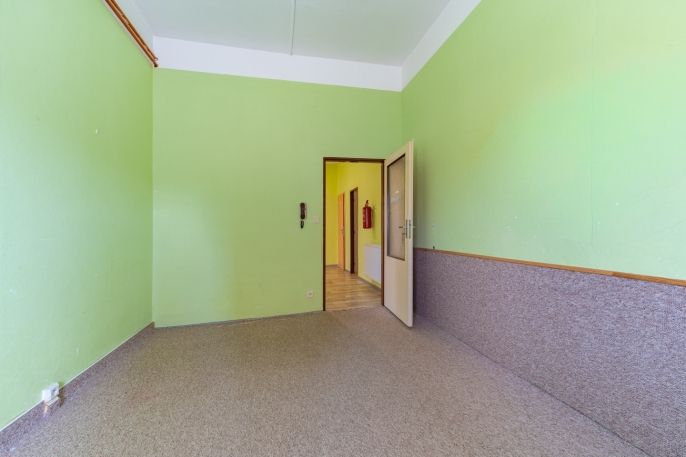 Prodej, Obchod a služby, Cheb