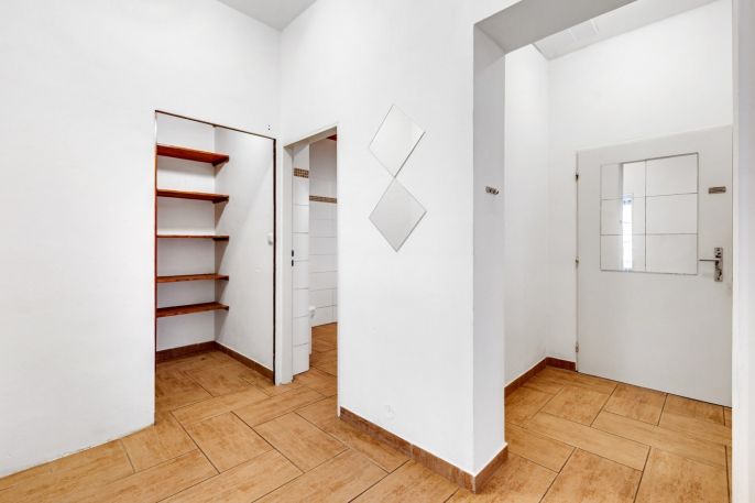 Prodej, Byt 2+kk, Hostomice