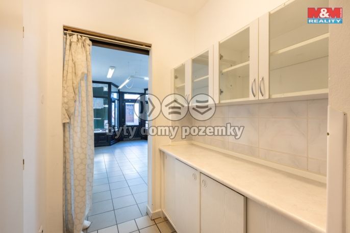 Prodej, Obchod a služby, Postoloprty