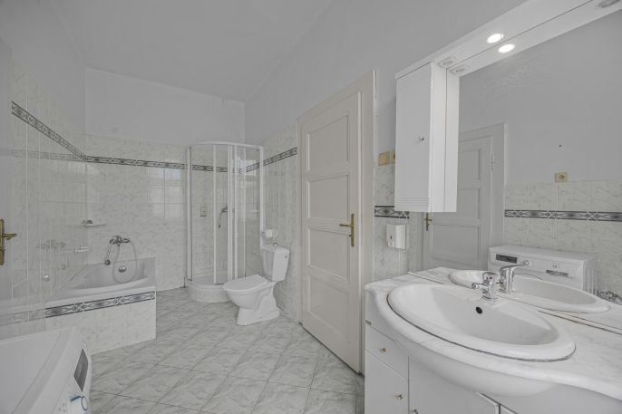 Pronájem, Rodinný dům, Dvůr Králové nad Labem