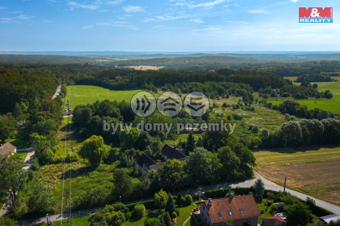 Prodej, Zemědělská usedlost, Hracholusky