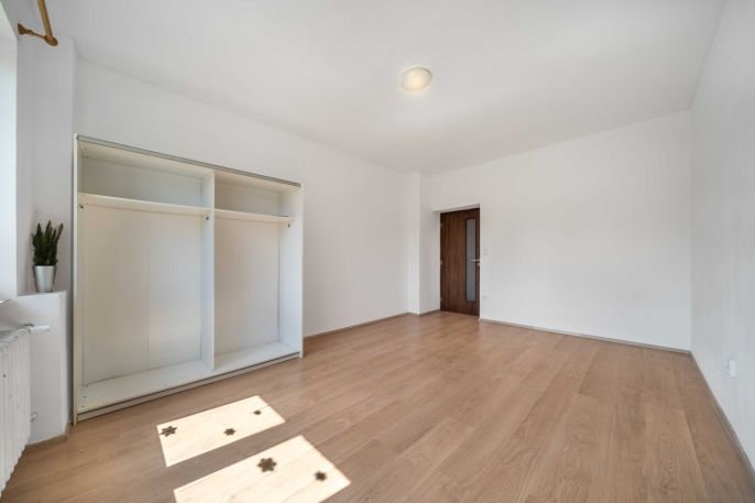 Prodej, Nájemní dům, Poběžovice