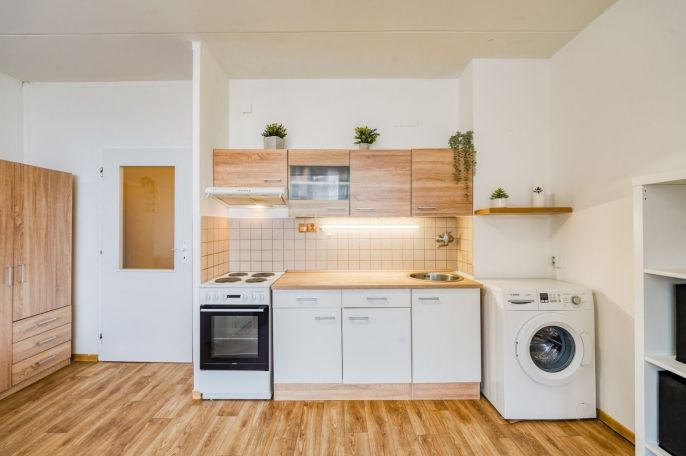 Pronájem, Byt 1+kk, Plzeň