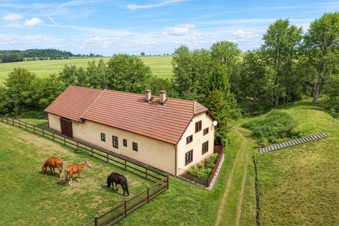 Prodej, Zemědělská usedlost, Zásmuky