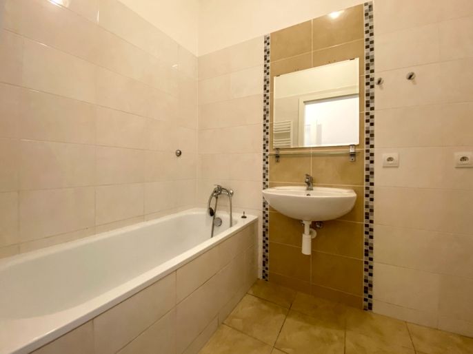 Pronájem, Byt 1+kk, Lovosice