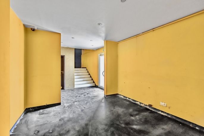 Pronájem, Obchod a služby, Jesenice