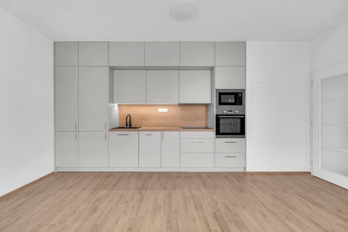 Pronájem, Byt 1+kk, Pardubice