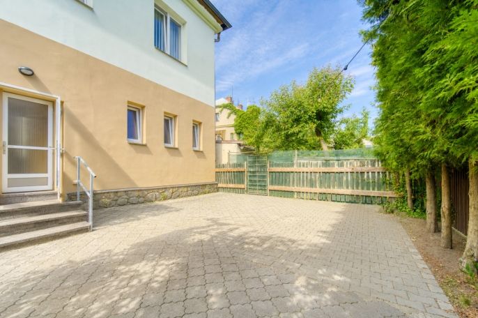Pronájem, Obchod a služby, Plzeň