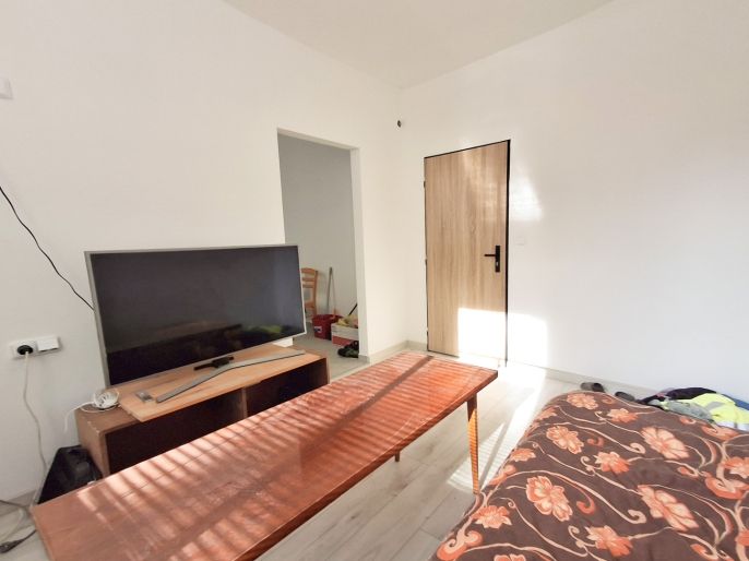 Prodej, Obchod a služby, Práče