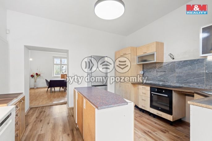 Prodej, Rodinný dům, 282 m², Radonice