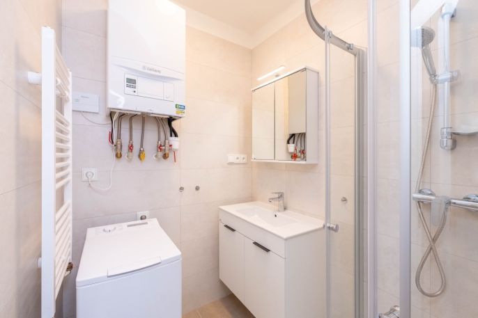 Pronájem, Byt 1+kk, Praha