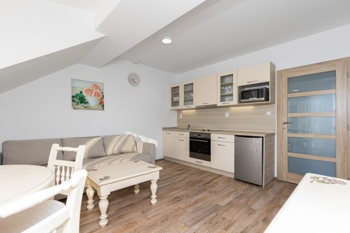 Prodej, Nájemní dům, Dříteč