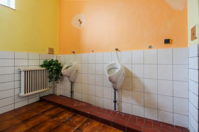 Prodej, Obchod a služby, Kravaře