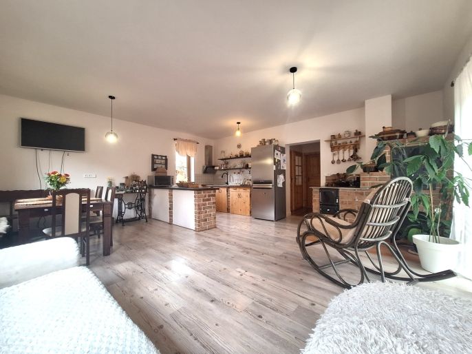 Prodej, Rodinný dům, Pohledy