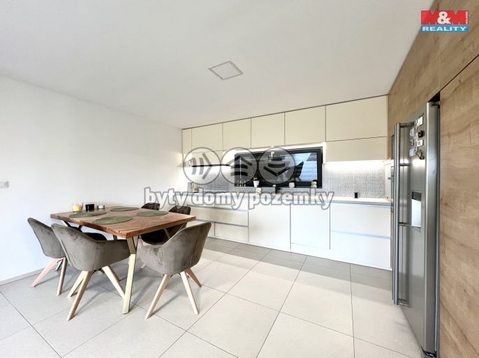 Pronájem, Rodinný dům, Holasovice