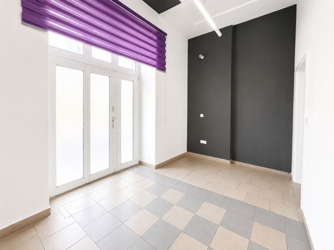 Pronájem, Obchod a služby, Náchod