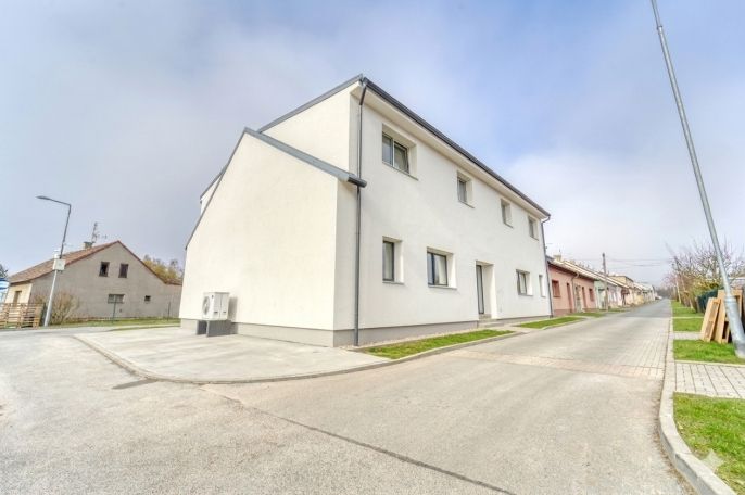 Prodej, Byt 2+kk, Tlučná