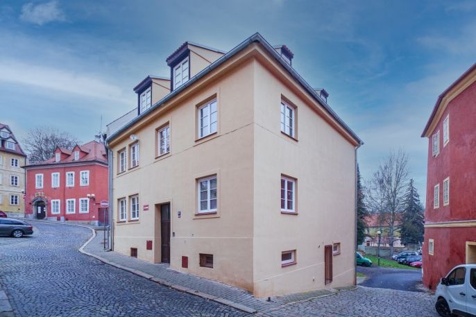 Pronájem, Byt 1+1, Cheb