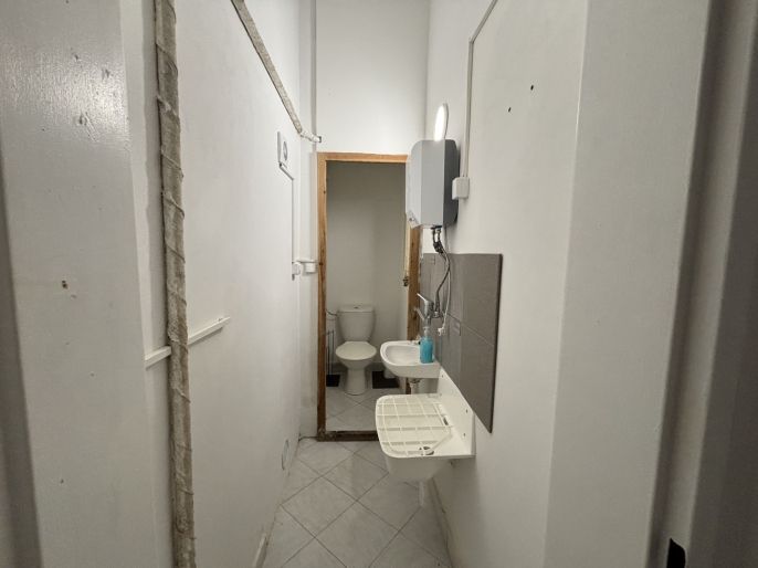 Pronájem, Obchod a služby, Slaný
