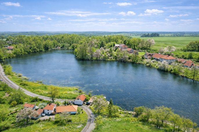 Prodej, Vodní plocha, Svojšice