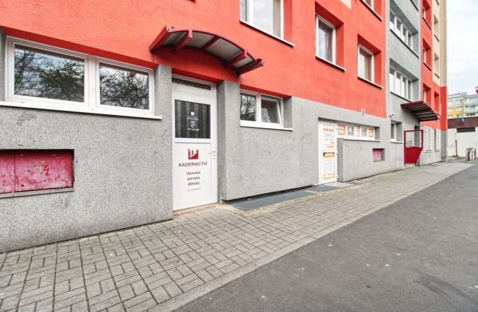 Prodej, Obchod a služby, Most