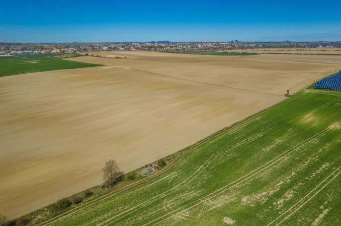 Prodej, Pole, Benátky nad Jizerou