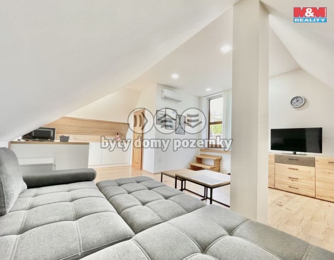 Prodej, Vinný sklep, Perná