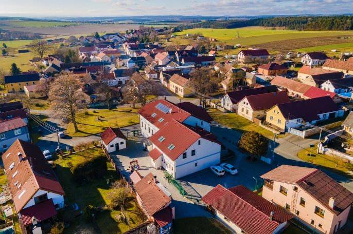 Pronájem, Byt 1+kk, Čermná