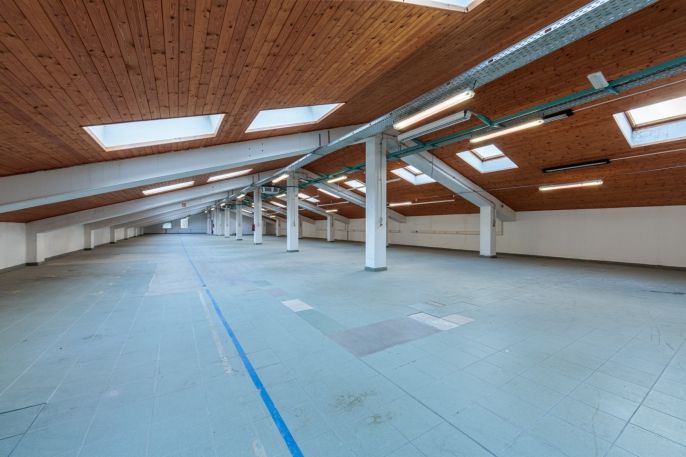 Prodej, Obchod a služby, Nejdek