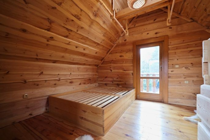 Prodej, Chata, Svépravice