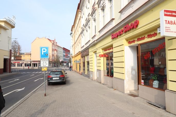 Pronájem, Obchod a služby, Cheb